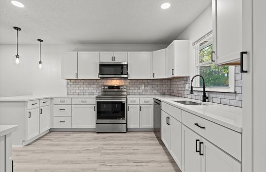 12-619 E 109th Terrace