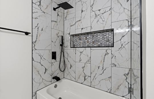 21-619 E 109th Terrace