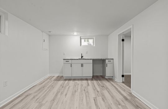 24-619 E 109th Terrace