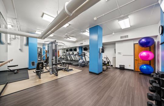 33-Project 4545 Wornall Rd-26