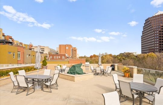 39-4545 Wornall Rd LE-3-24