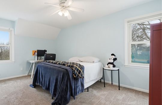 22-16309 Glenwood St.jpg