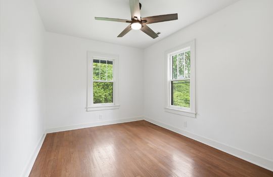 22-4932 Troostwood Rd