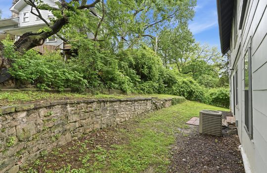 28-4932 Troostwood Rd