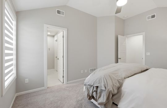 33-15845 Fontana St