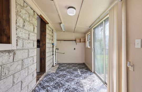 025-613 E Kansas Ave