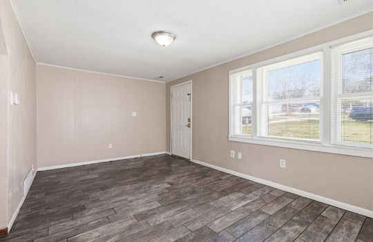 07-613 E Kansas Ave