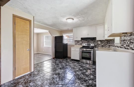 12-613 E Kansas Ave