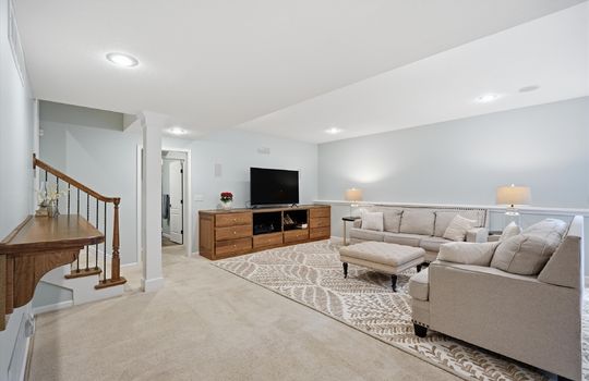 39-9605 W 150th St