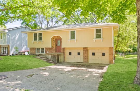 02-6493 N Delta Ave-26