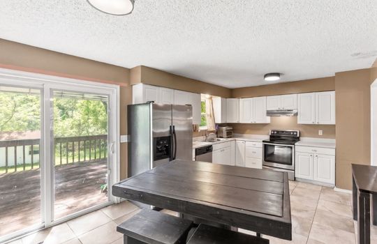 08-6493 N Delta Ave-26