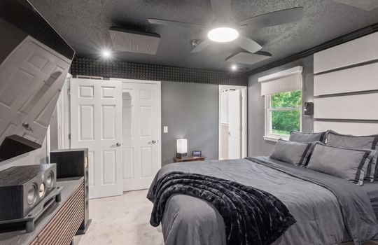 17-6493 N Delta Ave-26