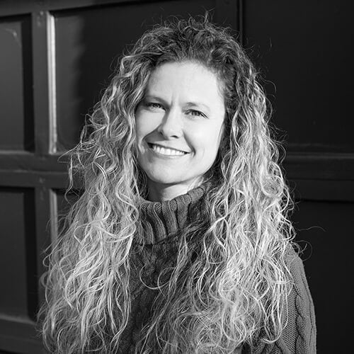 melanie bueker, realtor, real estate agent, red door agency