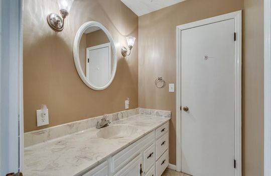 master bath, mirror, cabinet, granite