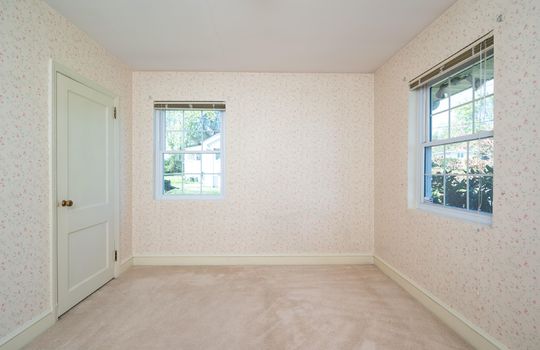 bedroom, windows, carpet, closet