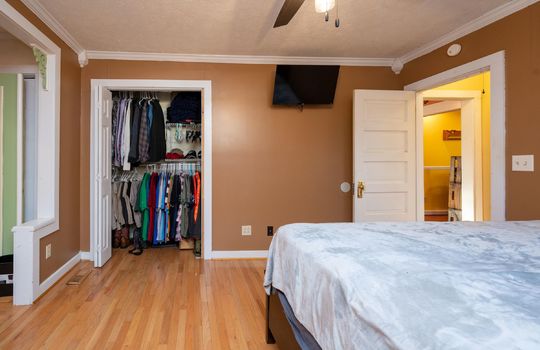 bedroom, bed, closet, door