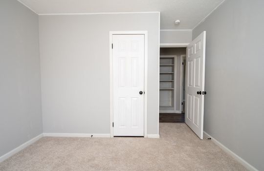 bedroom, closet, door