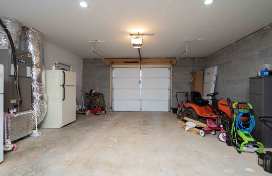 drive-in, garage, 1 stall
