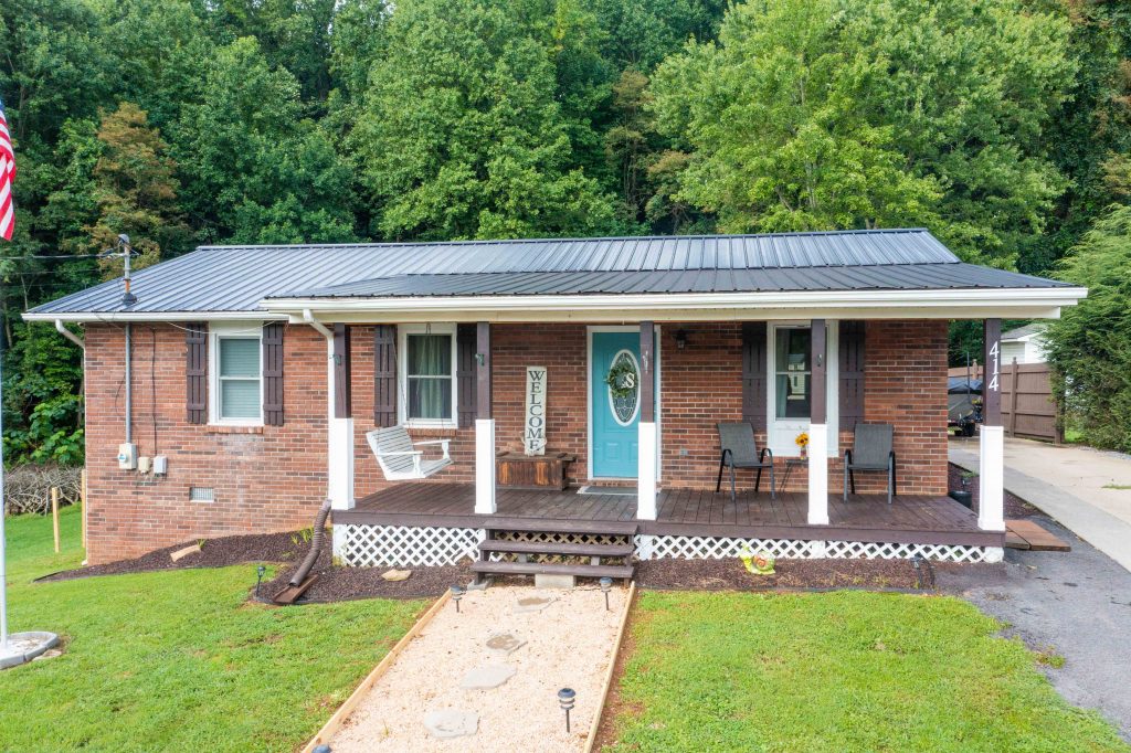 414 Chadwell Road Real Estate For Sale Red Door Agency