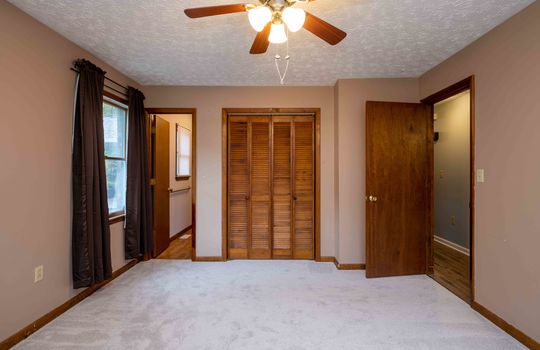 bedroom, closet, door