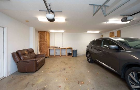 Garage, Concrete Floor