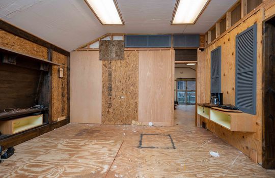 Unfinished living Space, Subfloor, Plyboard