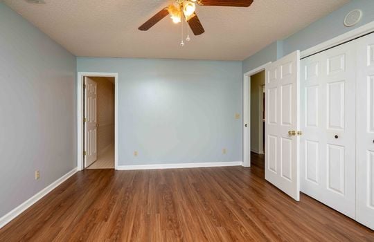 Cabinets, Stove, Doorway, Laminate Flooring