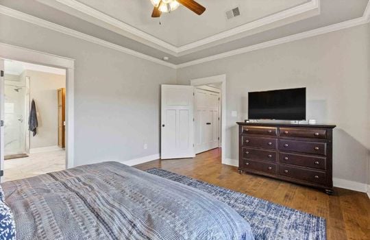 Primary Bedroom, tray ceiling, hardwood flooring, ensuite