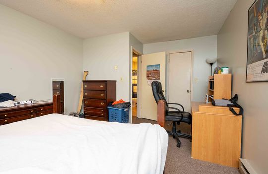 112 Monterey - Bedroom, Carpet