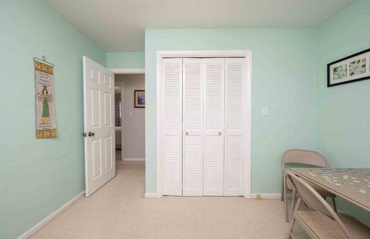 bedroom, closet, carpet, doorway
