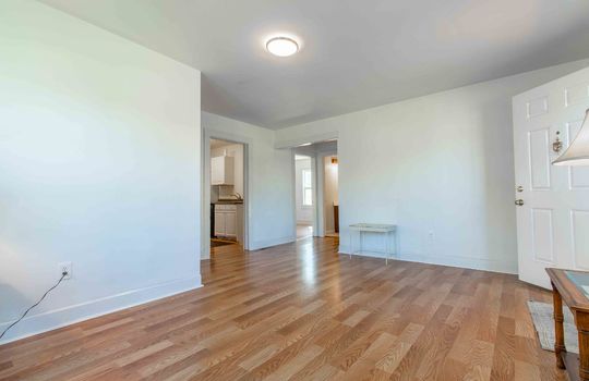 living room, laminate flooring