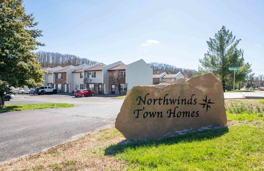 Entrance sign to Northwinds Town Homes