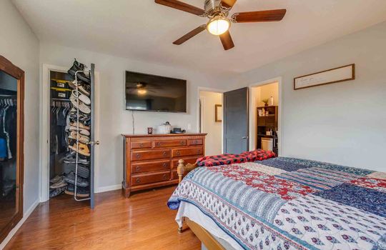 bedroom, ensuite, closet, hardwood flooring, ceiling fan
