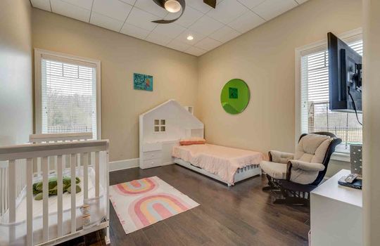 bedroom, hardwood flooring, recessed lighting, ceiling fan