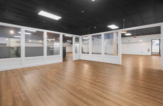 enclosed office space/conference room, 5000sqft commercial space, for lease