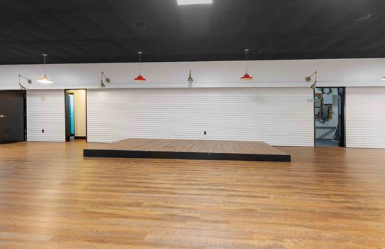 retail display space, commercial space, 5000 sq ft, for lease