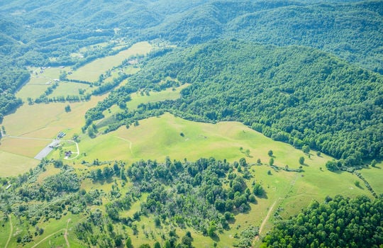 aerial view, mountains, pasture, trees, 198.92+/- acres