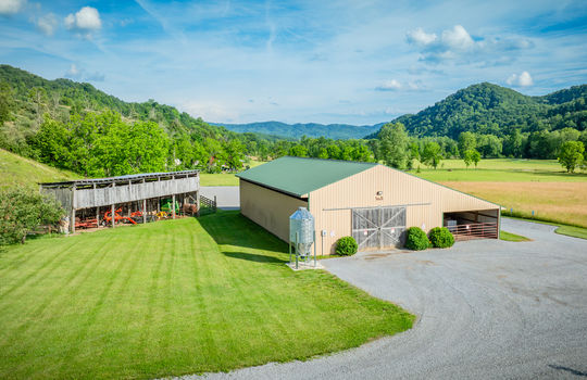 metal hay barn, pole barn, event venue parking, mountain views, yard, fields/pasture,198.92+/- acres