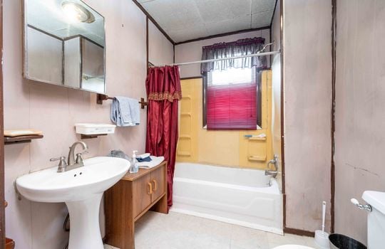 bathroom, shower/tub, toilet, sink,