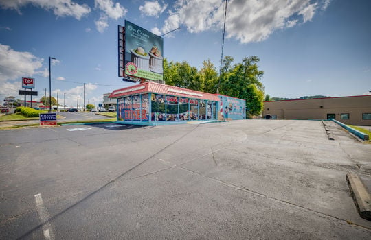 restaurant, restaurant exterior, parking lot, window mural