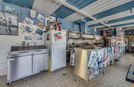 restaurant, refrigerator, front prep station, counter seating