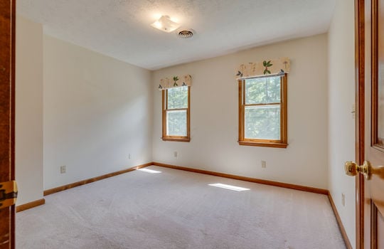 upper level bedroom, carpet, windows