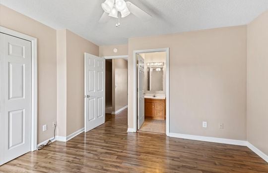 bedroom, attached bathroom