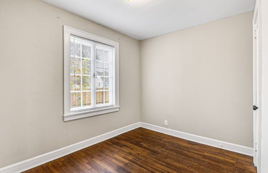 bedroom, hardwood flooring