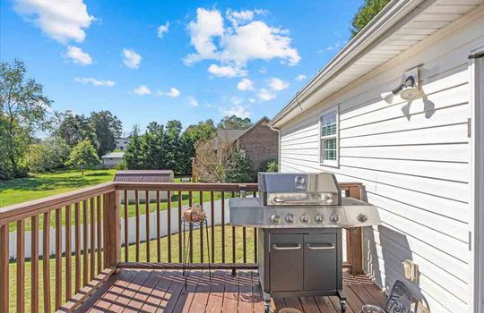 back deck, wood back deck, vinyl siding