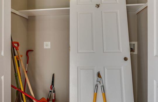 utility closet, washer/dryer hookups, attic access