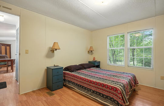 bedroom, laminate flooring, windows