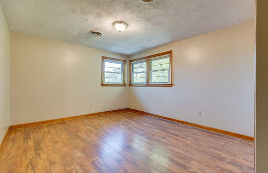 bedroom, laminate flooring, windows
