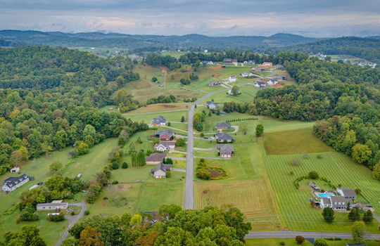 aerial photo of property/neighborhood, mountain views