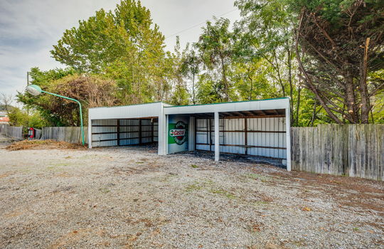 carport/garage/, metal carport/garage, gravel driveway
